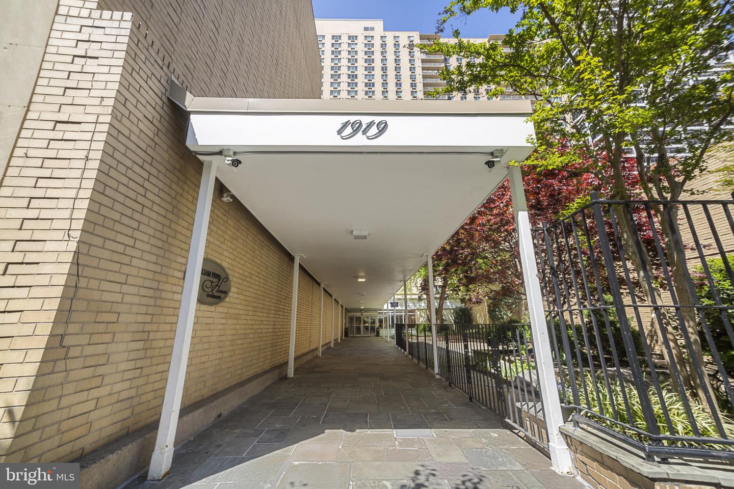 1919 Chestnut St #2901/02/24 Property Photo 45
