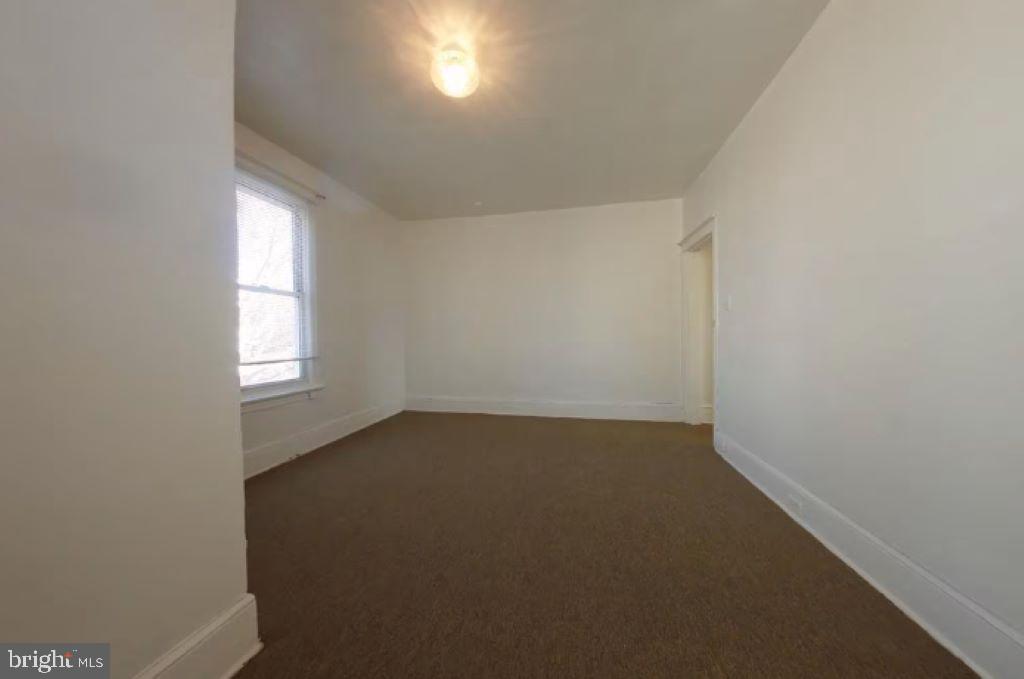 5135 Irving St #2 Property Photo 6