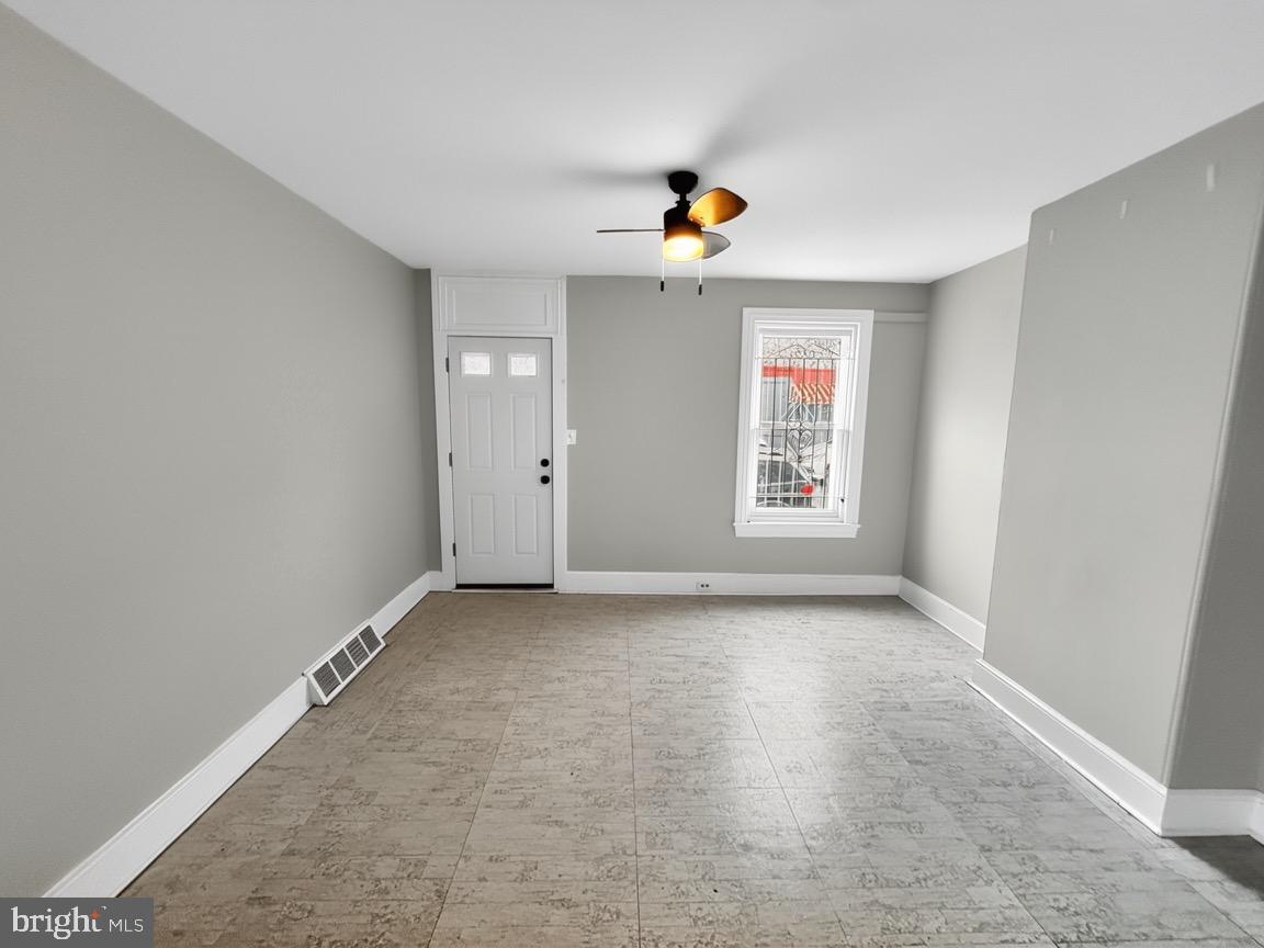 1501 N Redfield St Property Photo 4