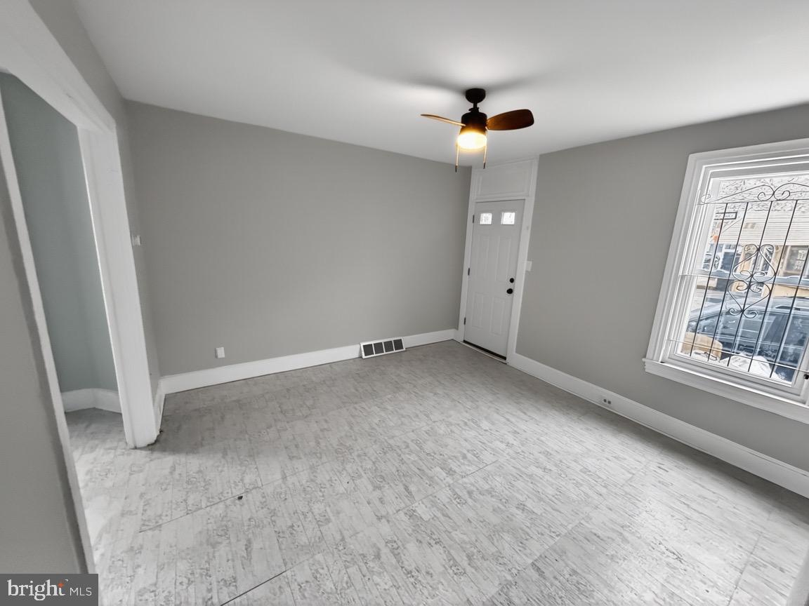 1501 N Redfield St Property Photo 5