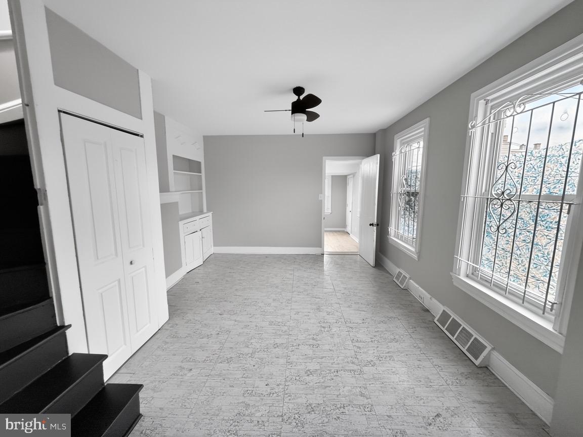 1501 N Redfield St Property Photo 6