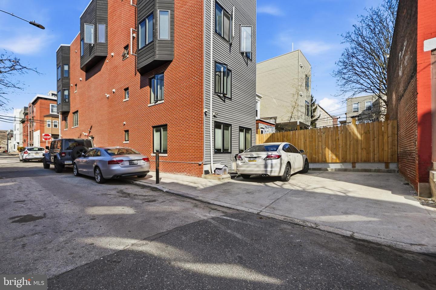 1951 Cambridge St #a Property Photo 3