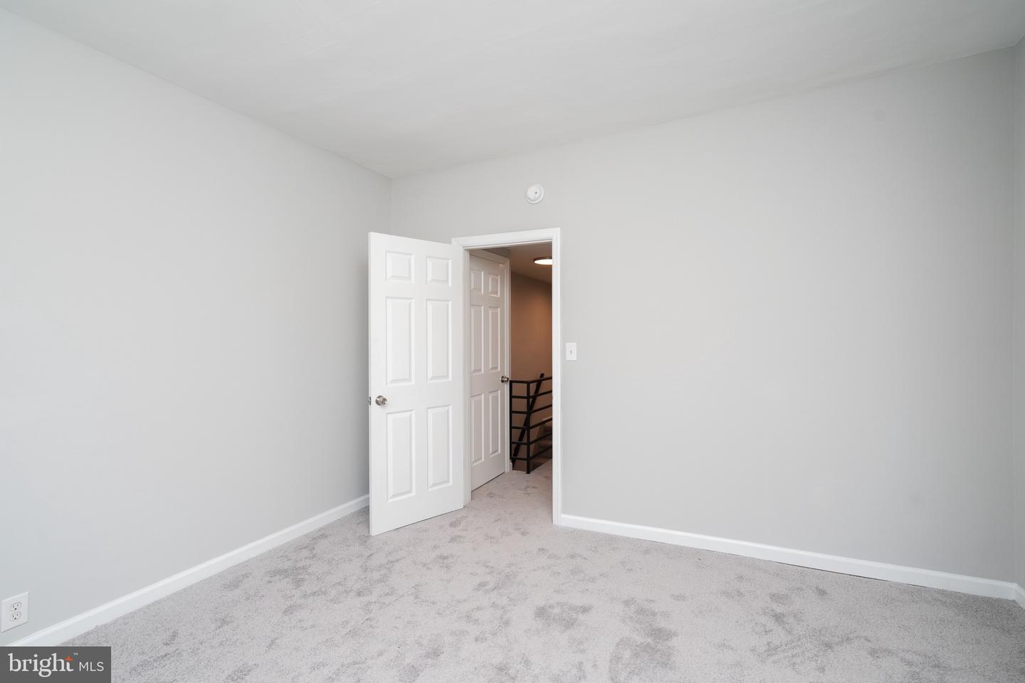 225 Tree St Property Photo 13