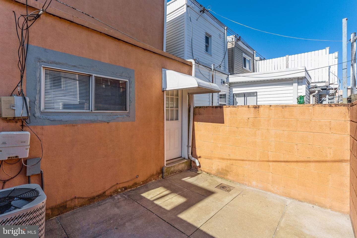 225 Tree St Property Photo 22
