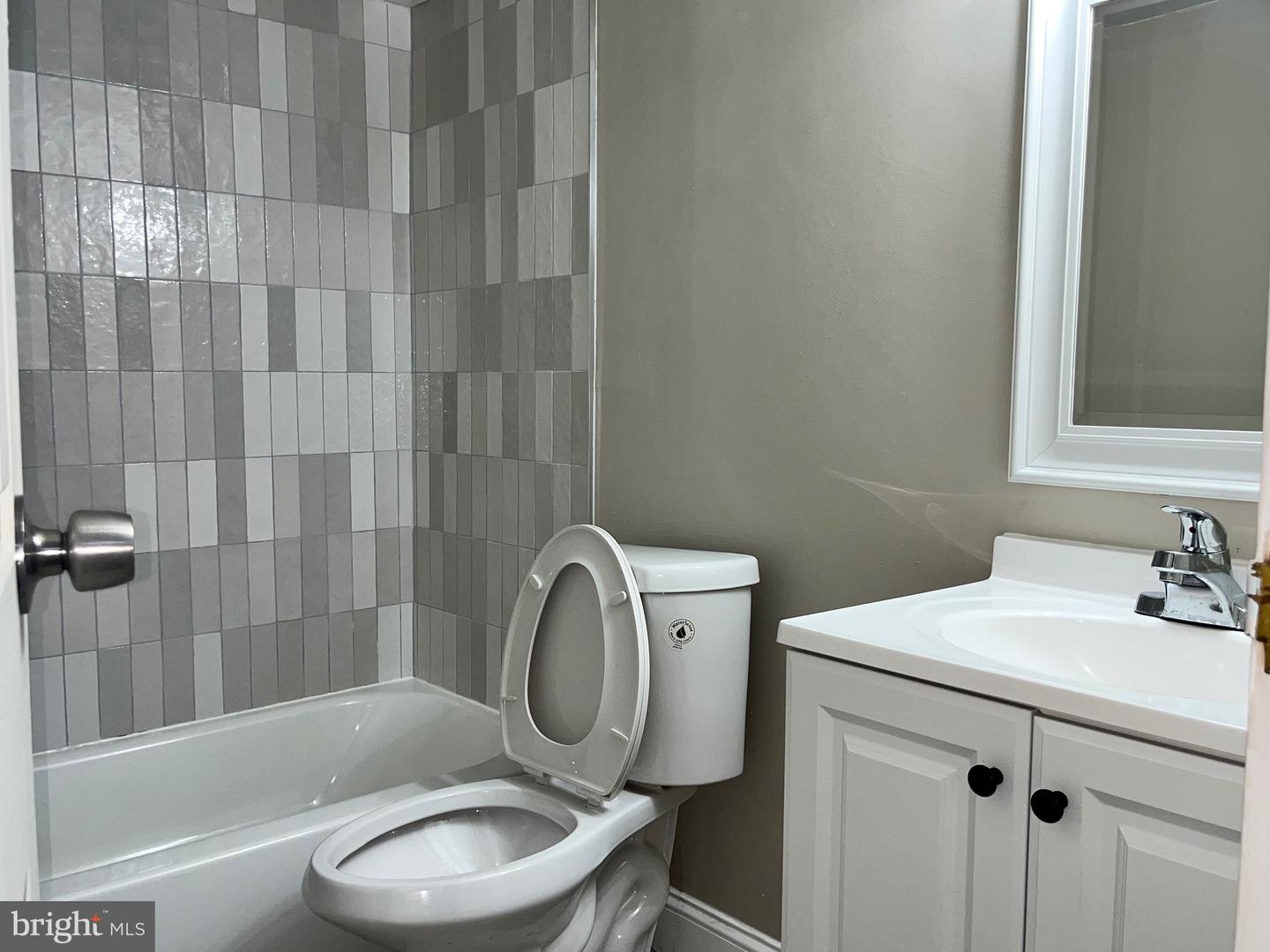 8030 Ditman St #44h Property Photo 20