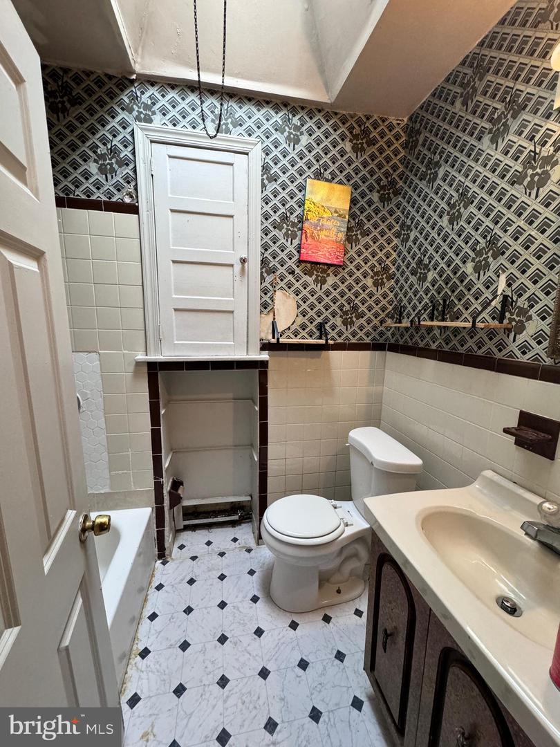7415 Torresdale Ave Property Photo 7