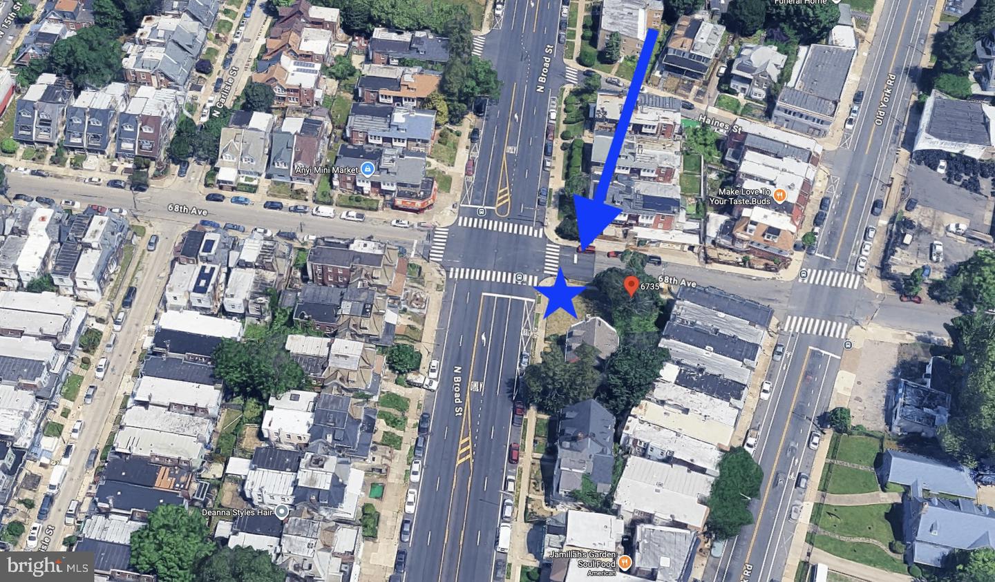 6735 N Broad St Property Photo 4