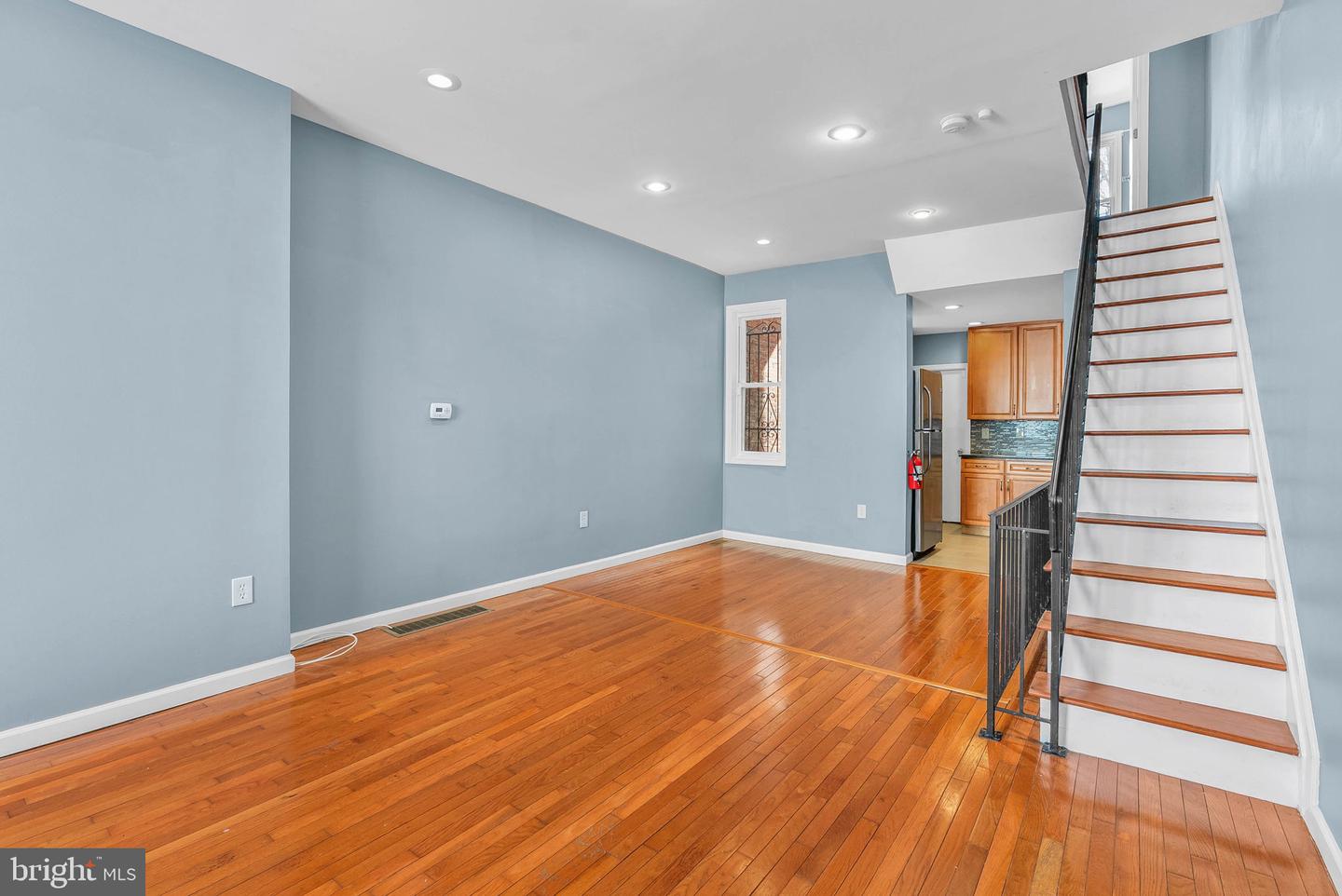 1824 W Wilt St Property Photo 3