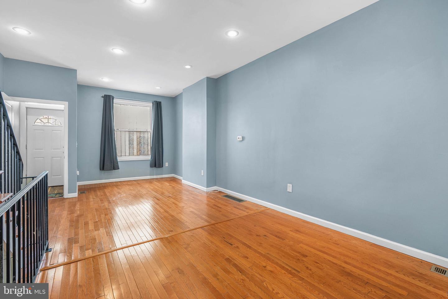 1824 W Wilt St Property Photo 6