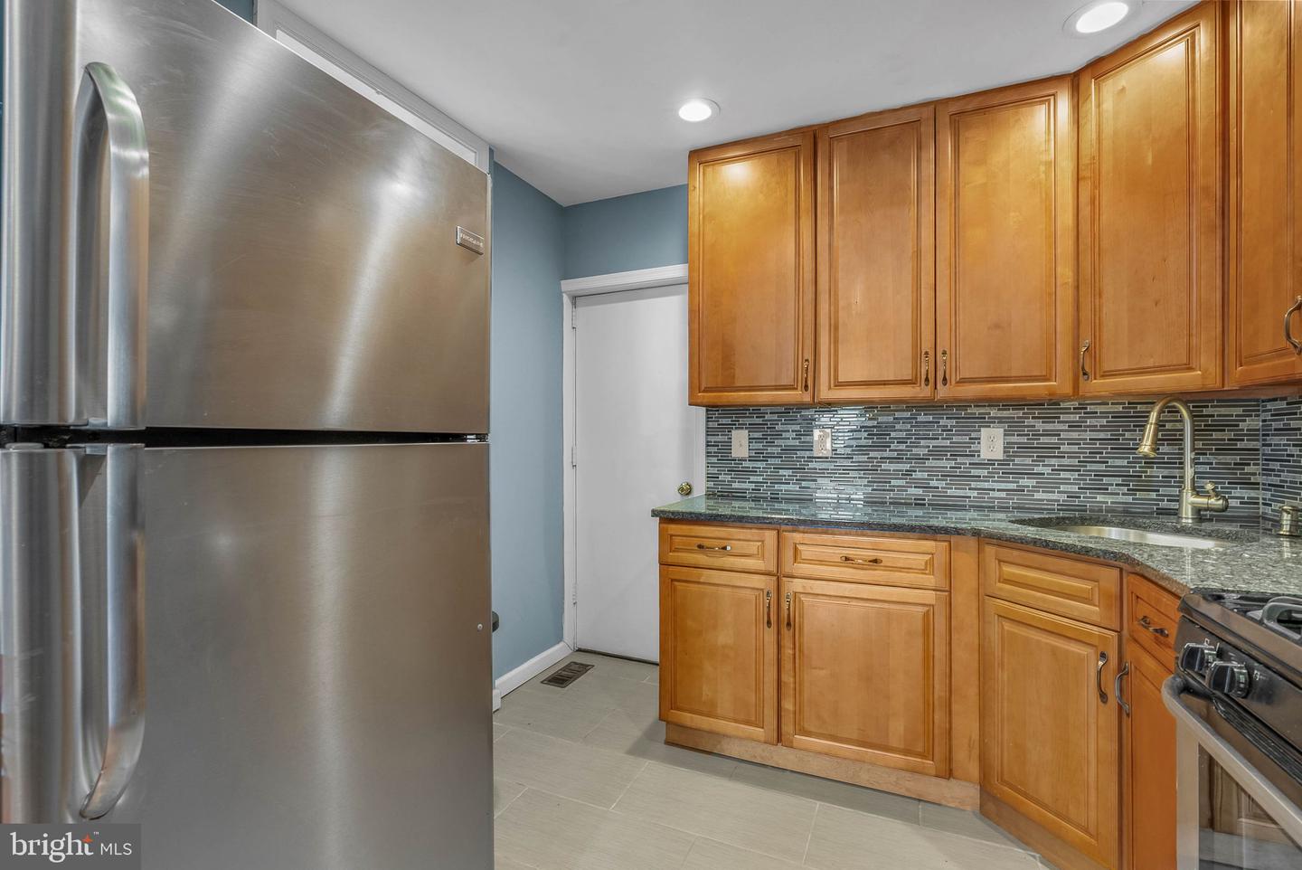 1824 W Wilt St Property Photo 9