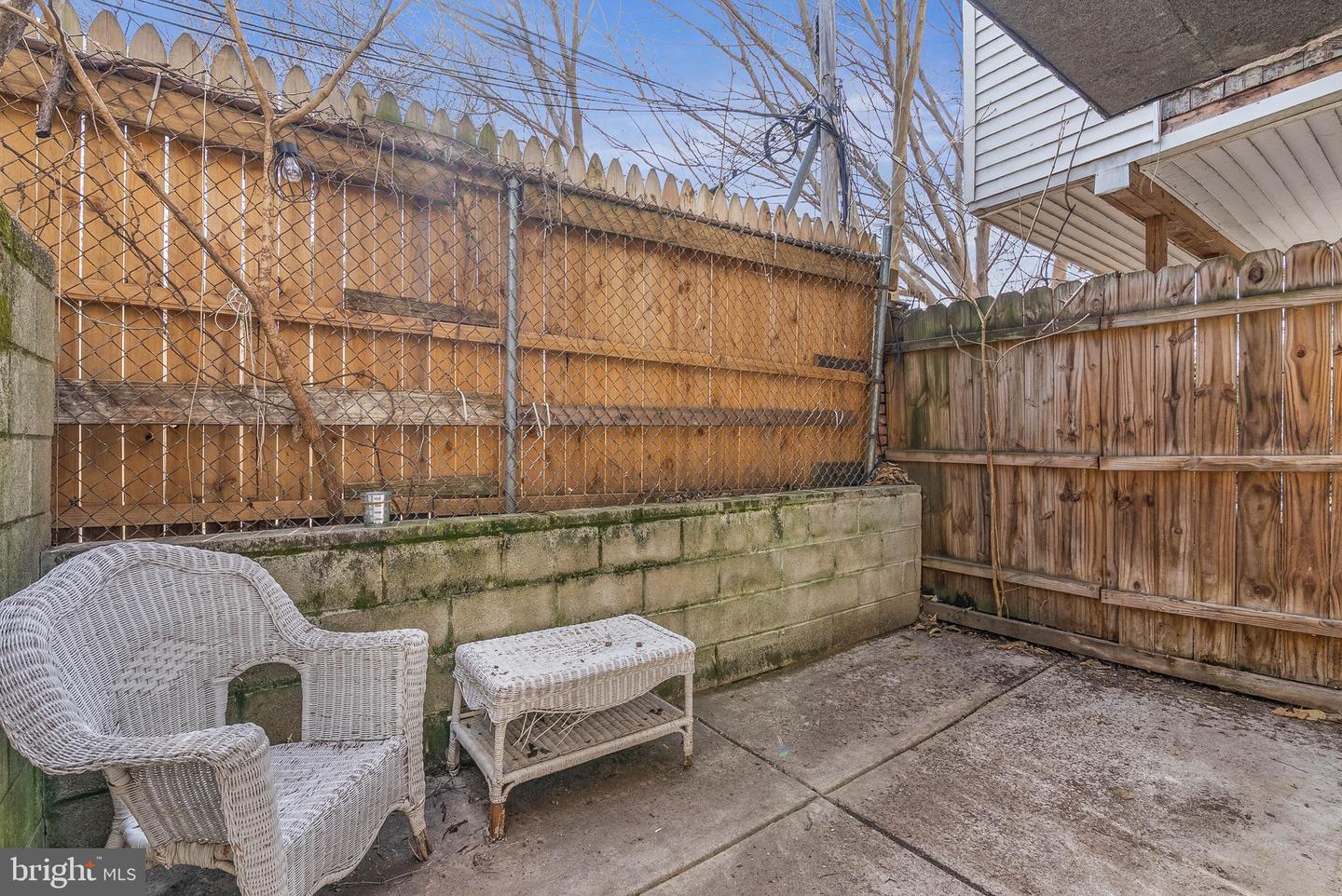 1824 W Wilt St Property Photo 10