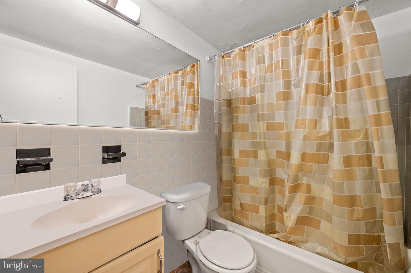 2101-17 Chestnut St #1613 Property Photo 7