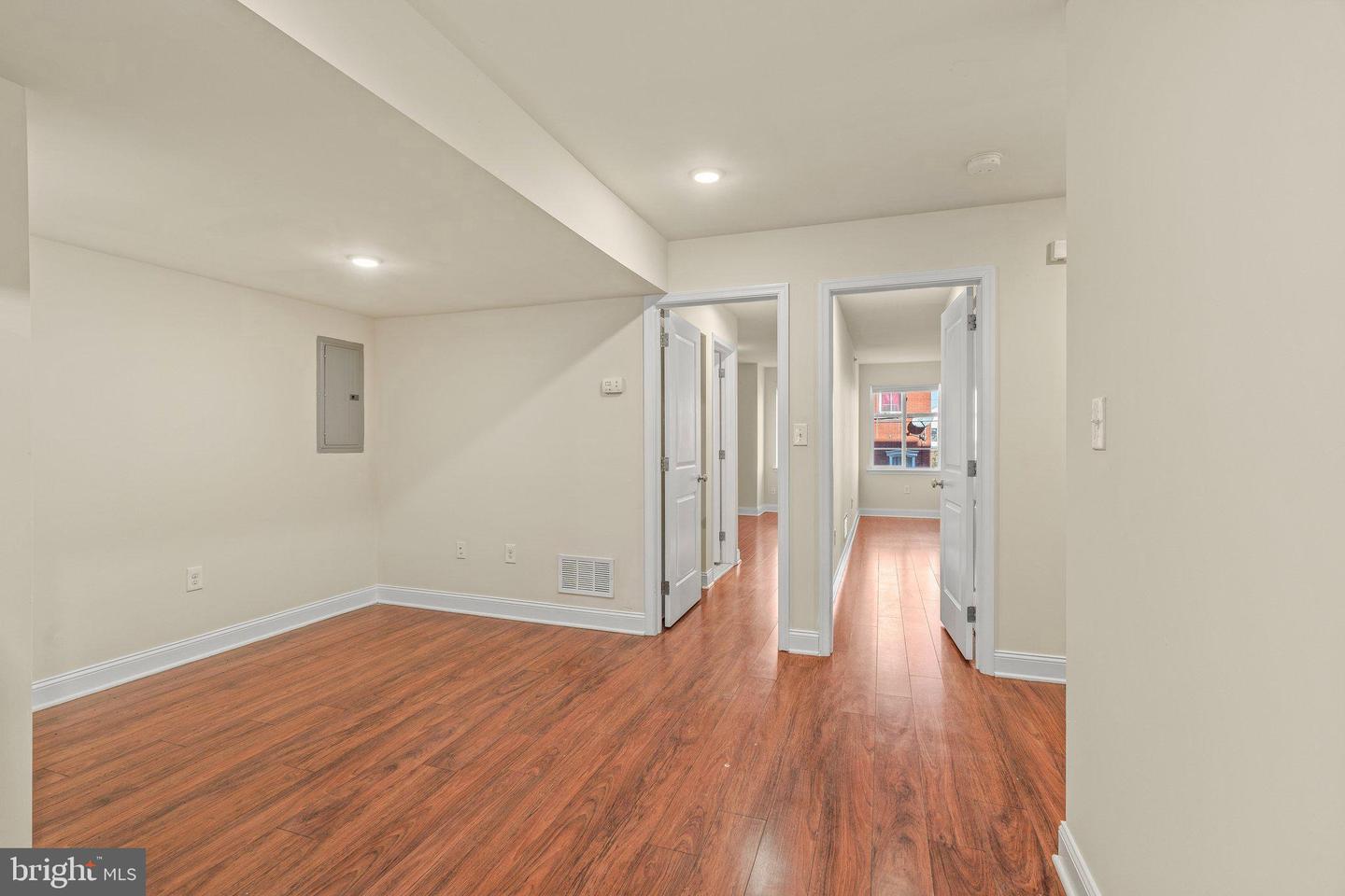 1724 W Master St #c Property Photo 4