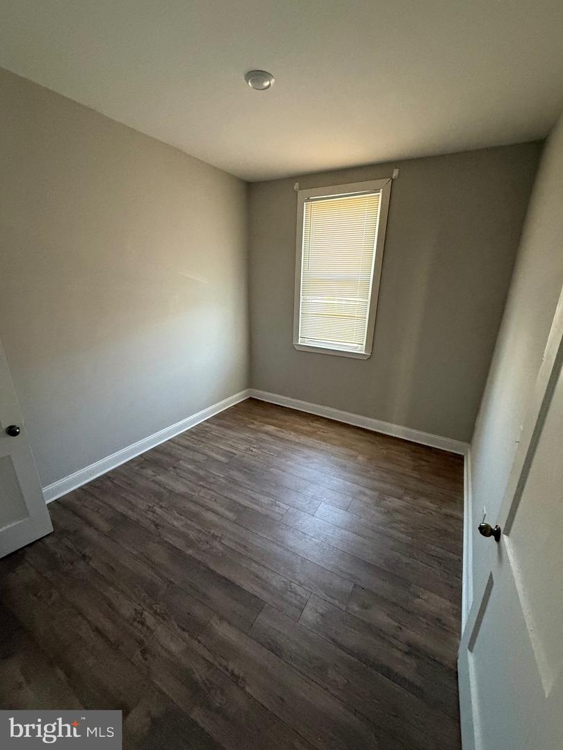 4028 W Girard Ave #2 Property Photo 6