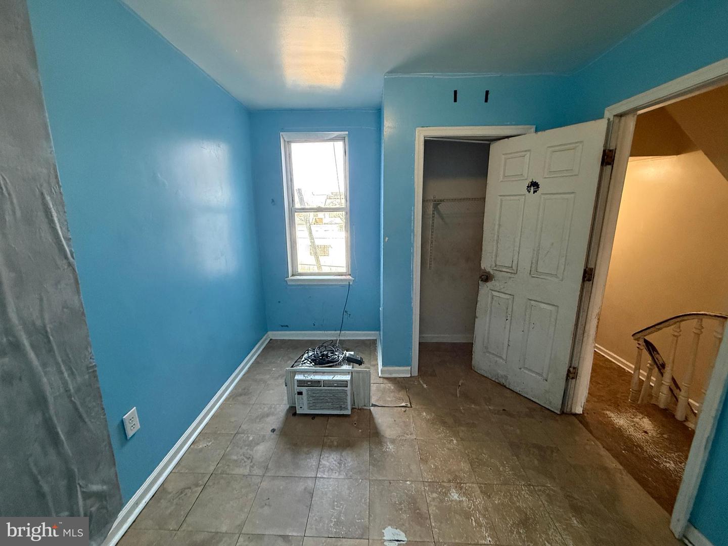 2040 N Lambert St Property Photo 19