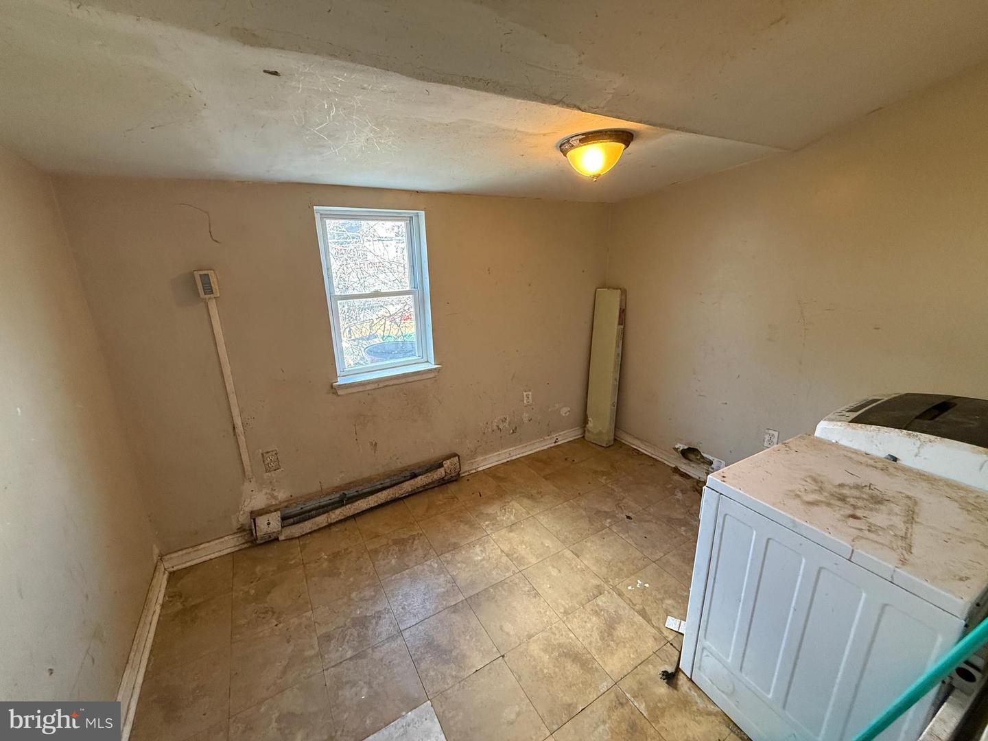 2040 N Lambert St Property Photo 22