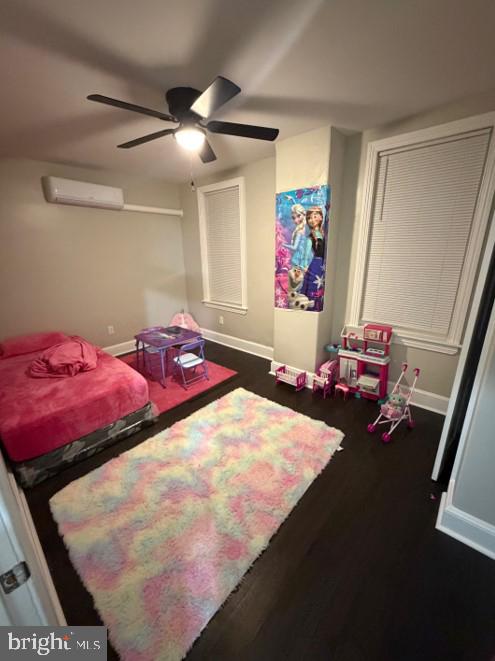 1534 Overington St Property Photo 14
