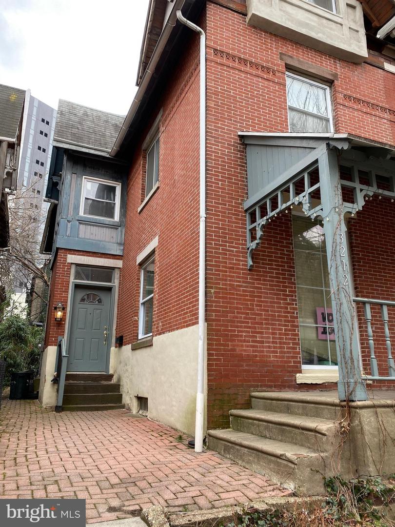 3212 Winter St Property Photo 1