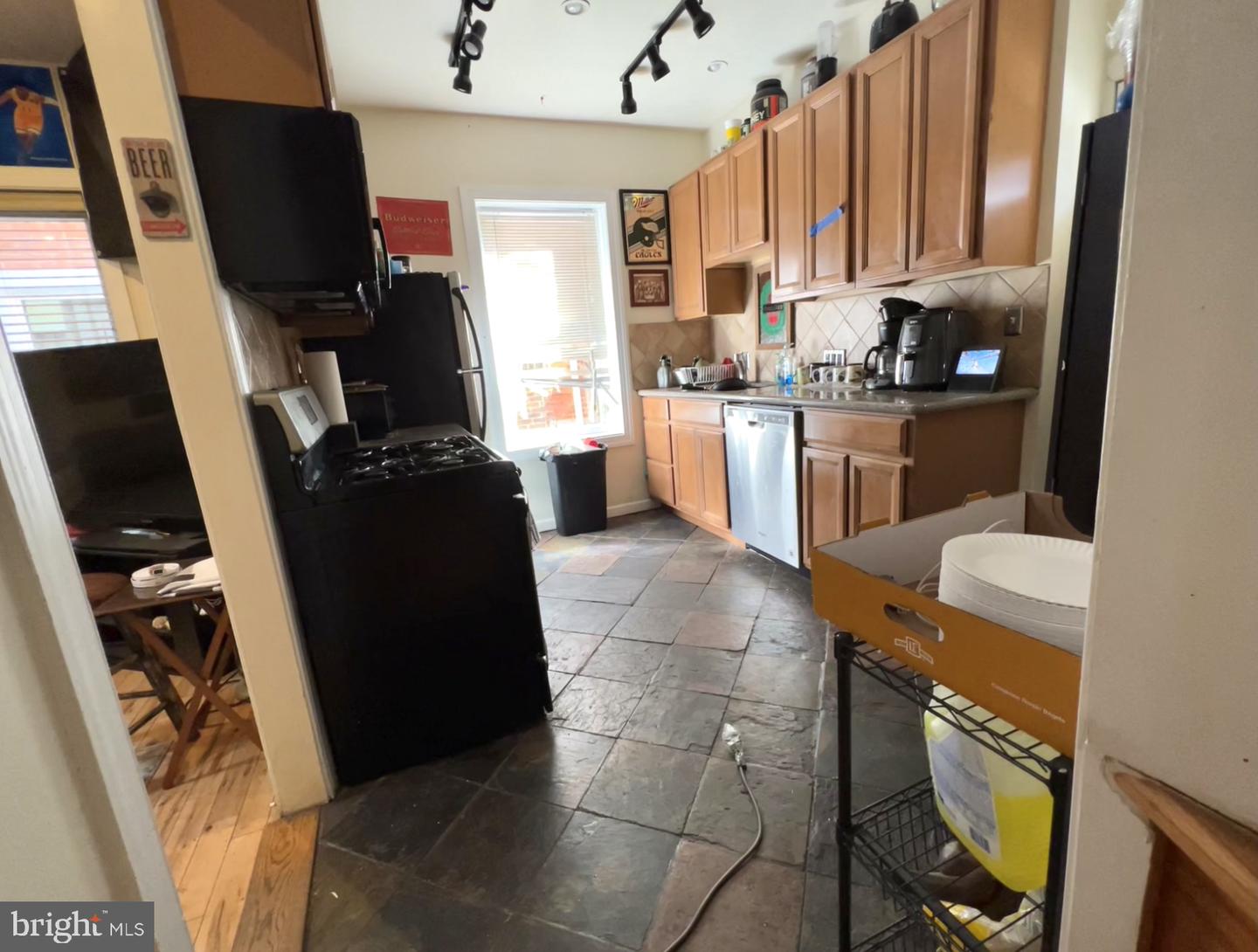 3212 Winter St Property Photo 4