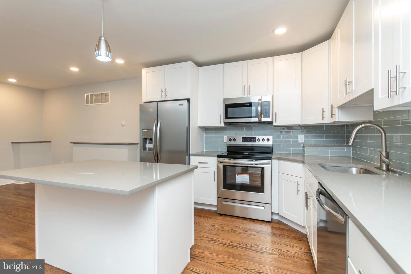 812 N Uber St #2 Property Photo 1