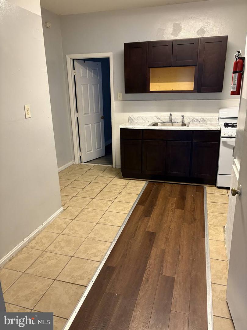 5133 IRVING ST #A Property Photo 1