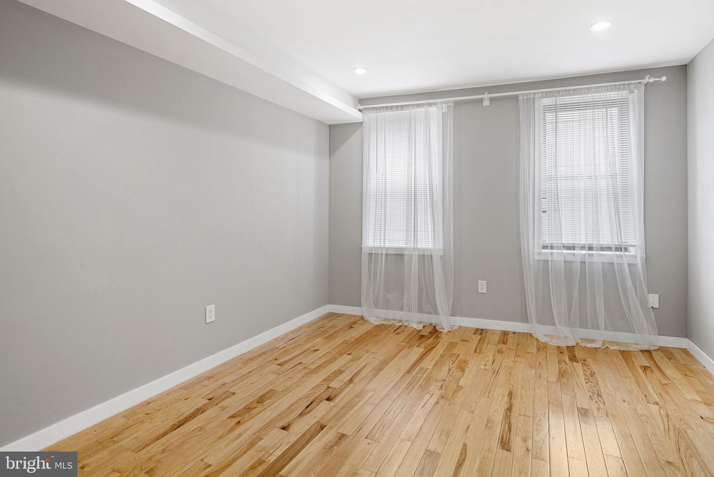 126 Tasker St Property Photo 23