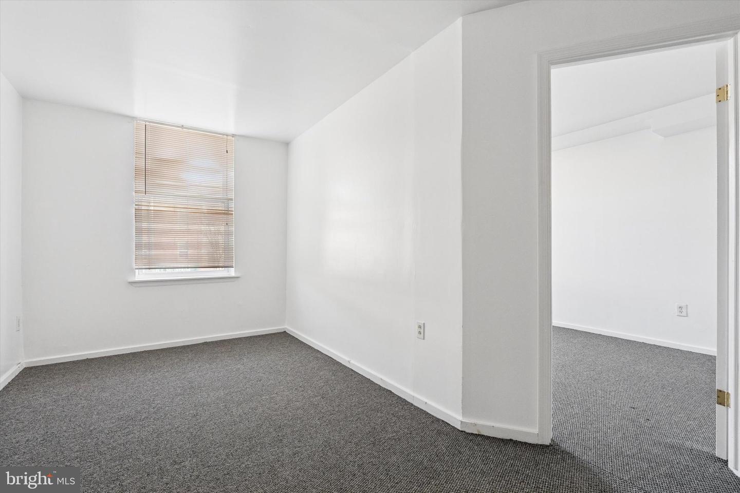 2260 N Broad St Property Photo 10