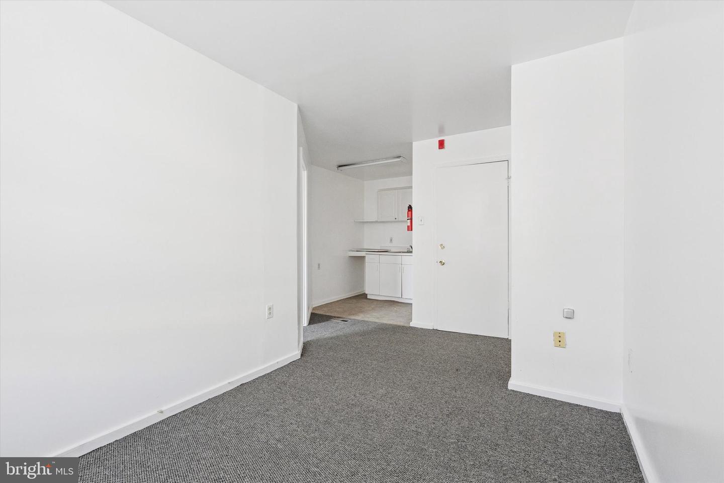 2260 N Broad St Property Photo 12