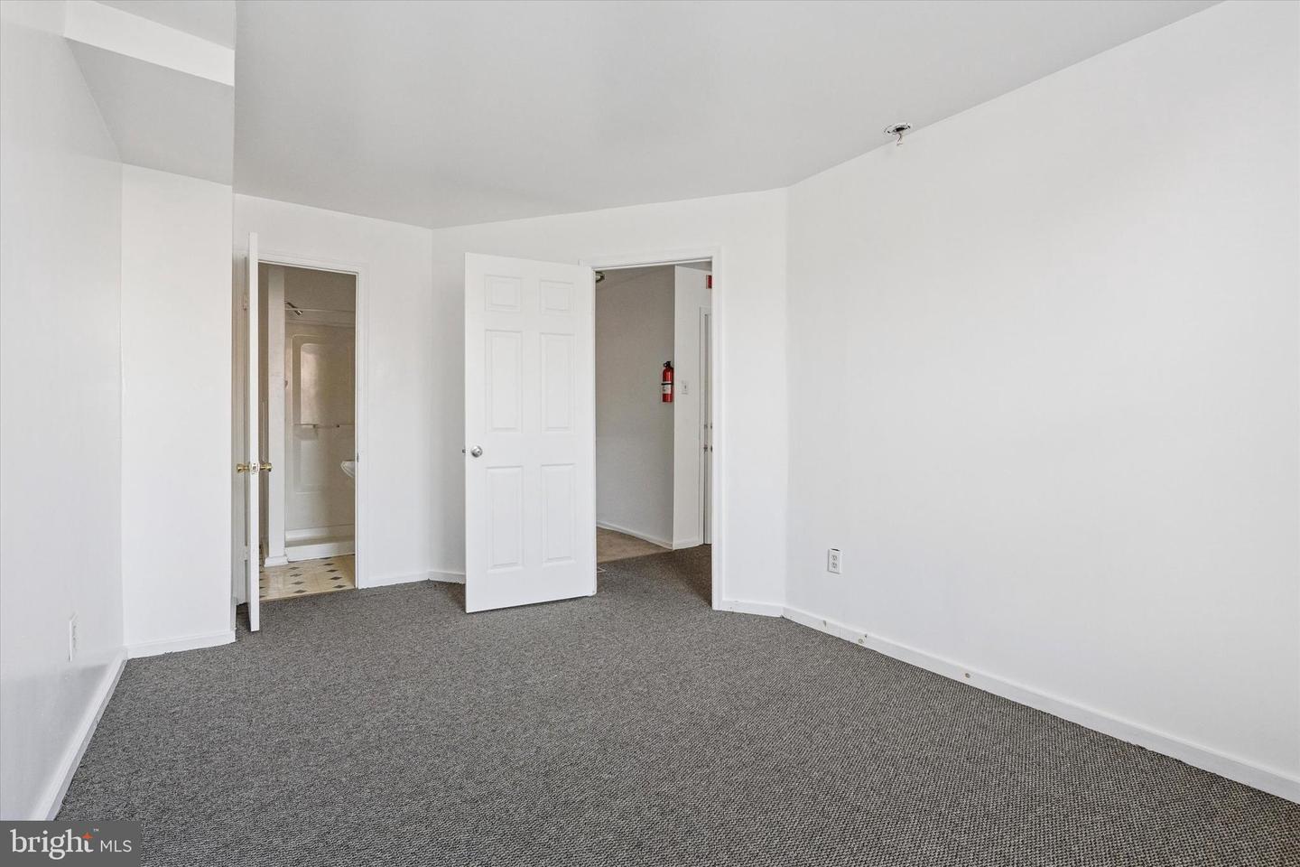 2260 N Broad St Property Photo 16