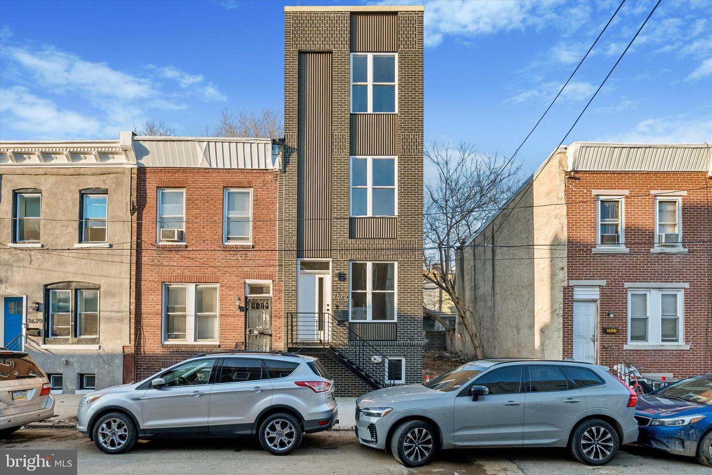 2625 Wilder St Property Photo 1
