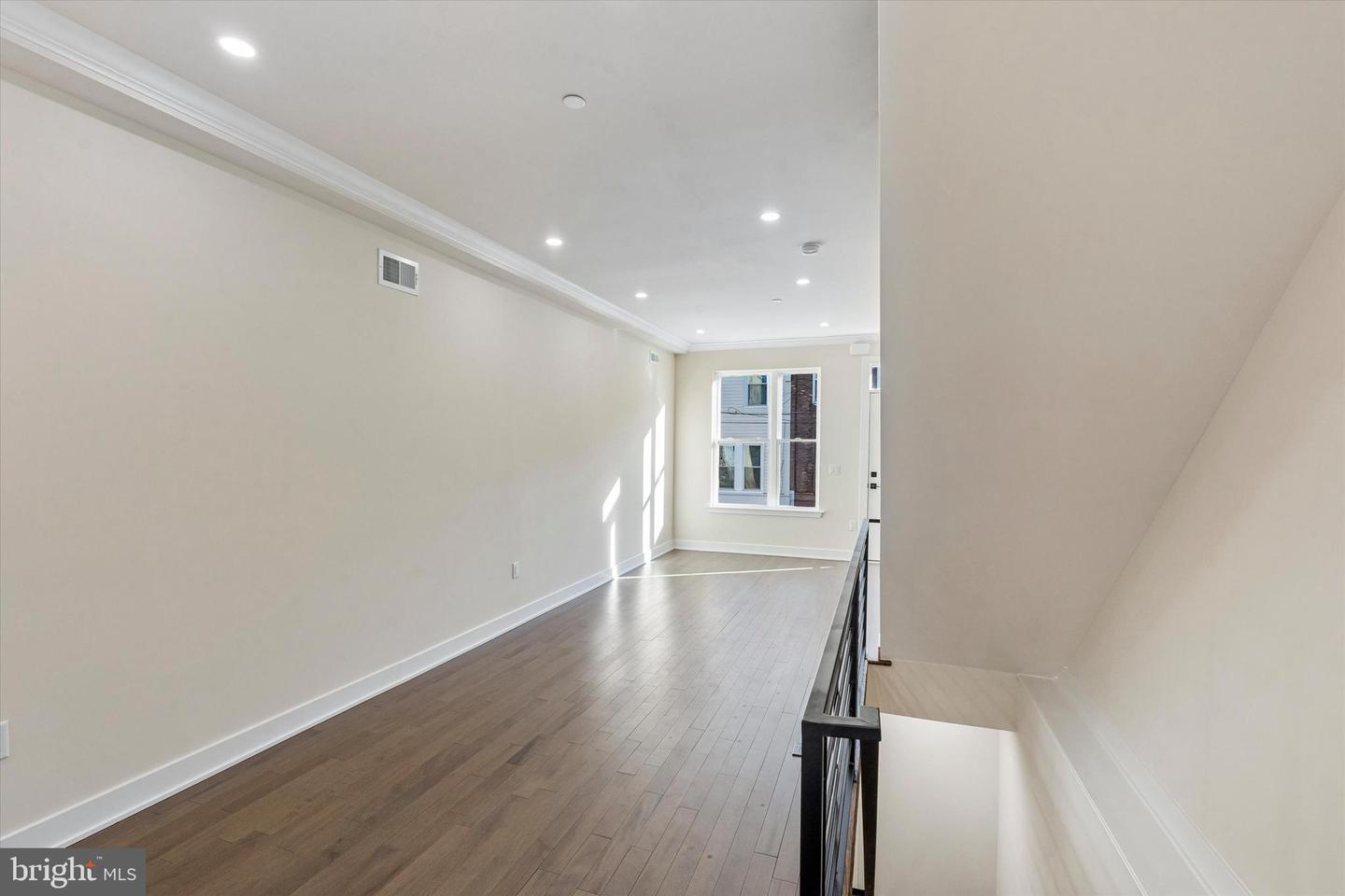 2625 Wilder St Property Photo 6