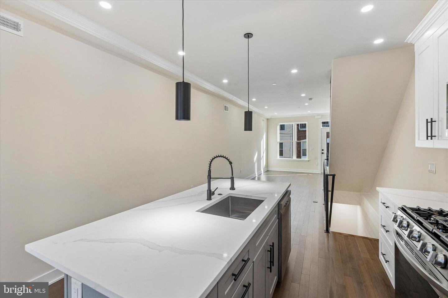 2625 Wilder St Property Photo 10