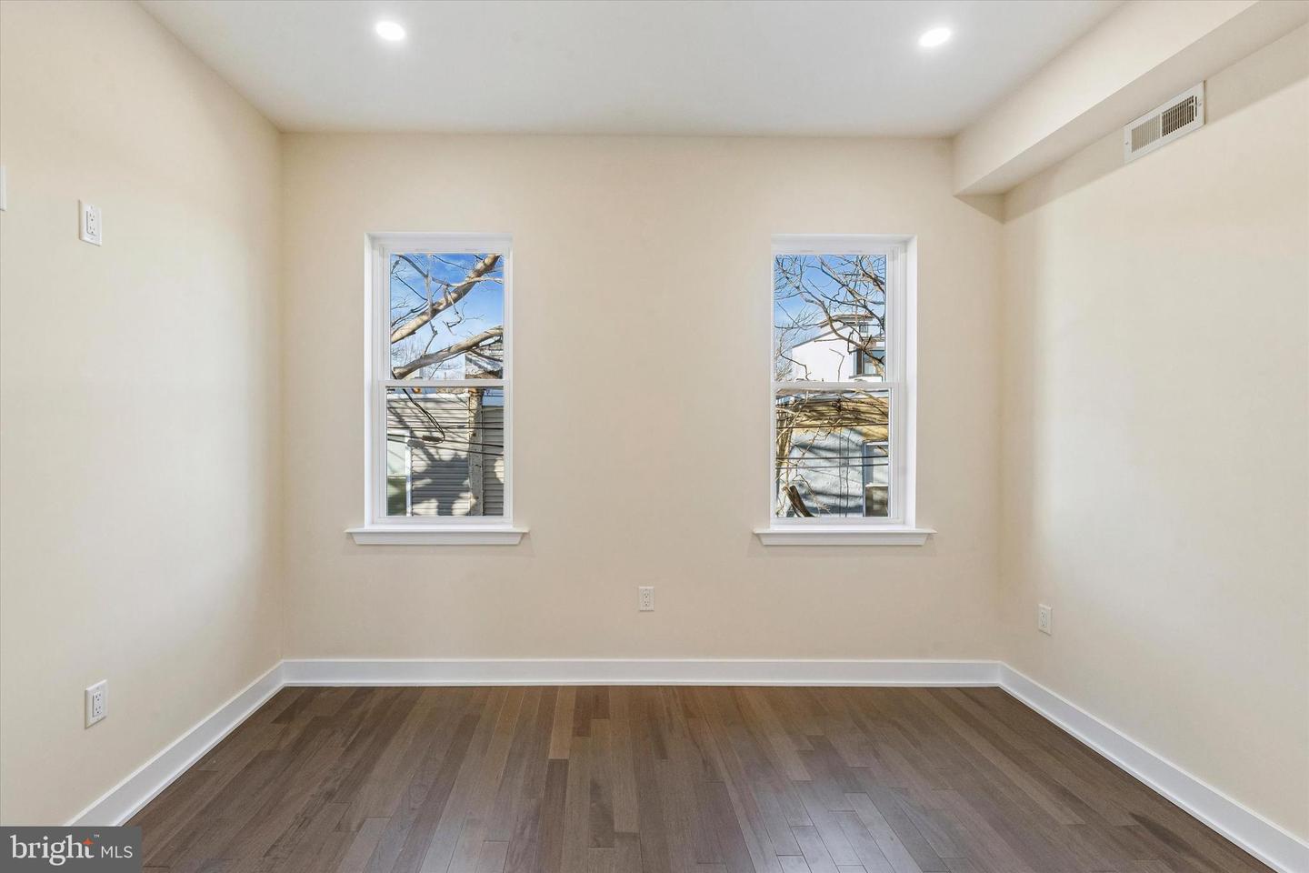 2625 Wilder St Property Photo 12