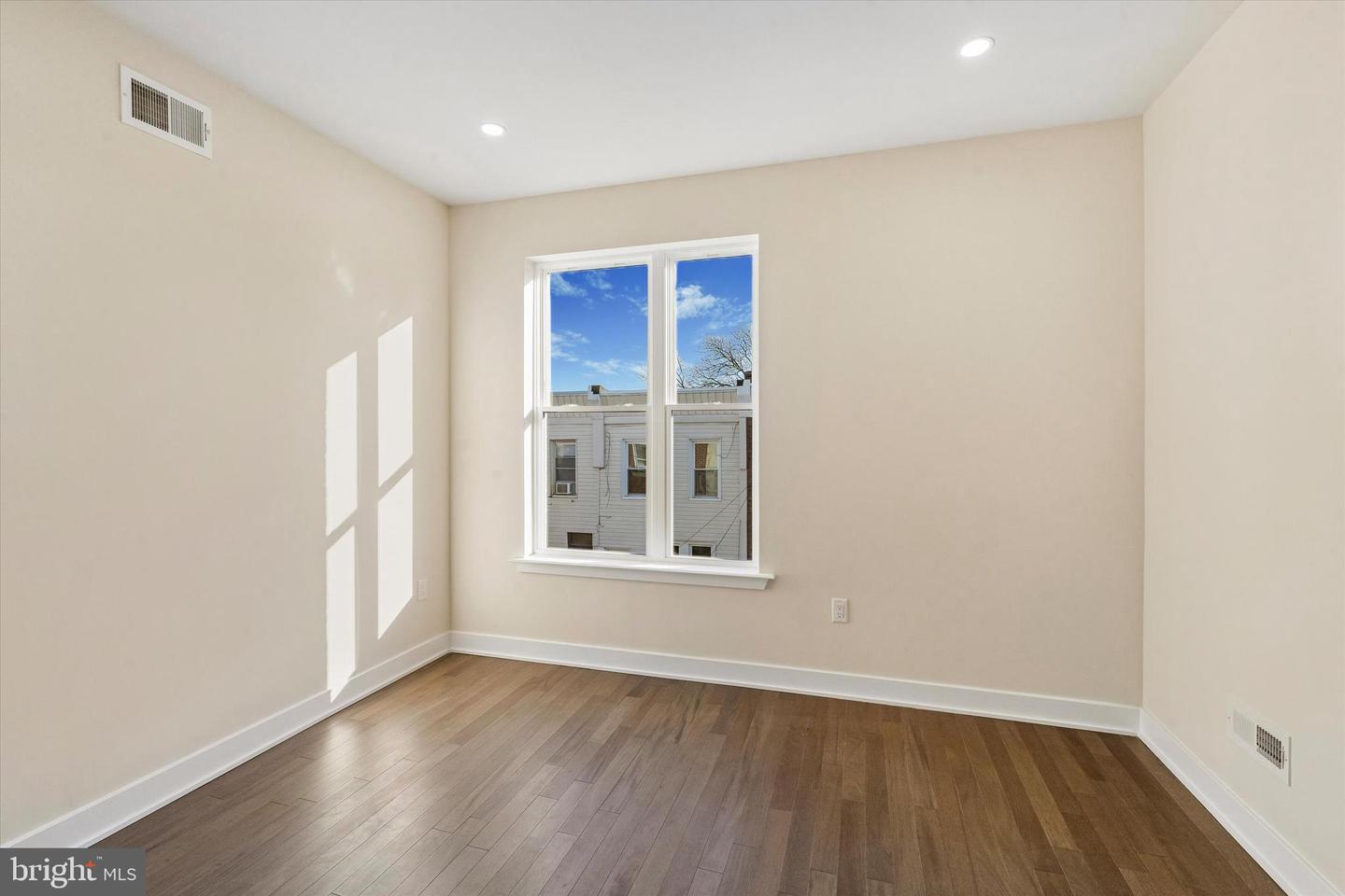 2625 Wilder St Property Photo 16