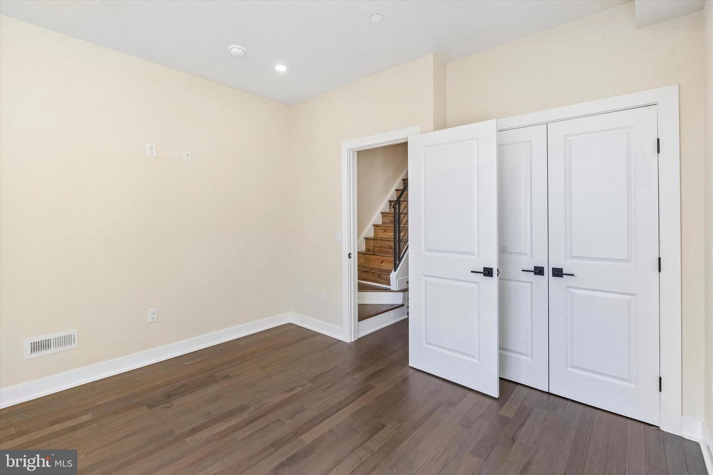 2625 Wilder St Property Photo 17