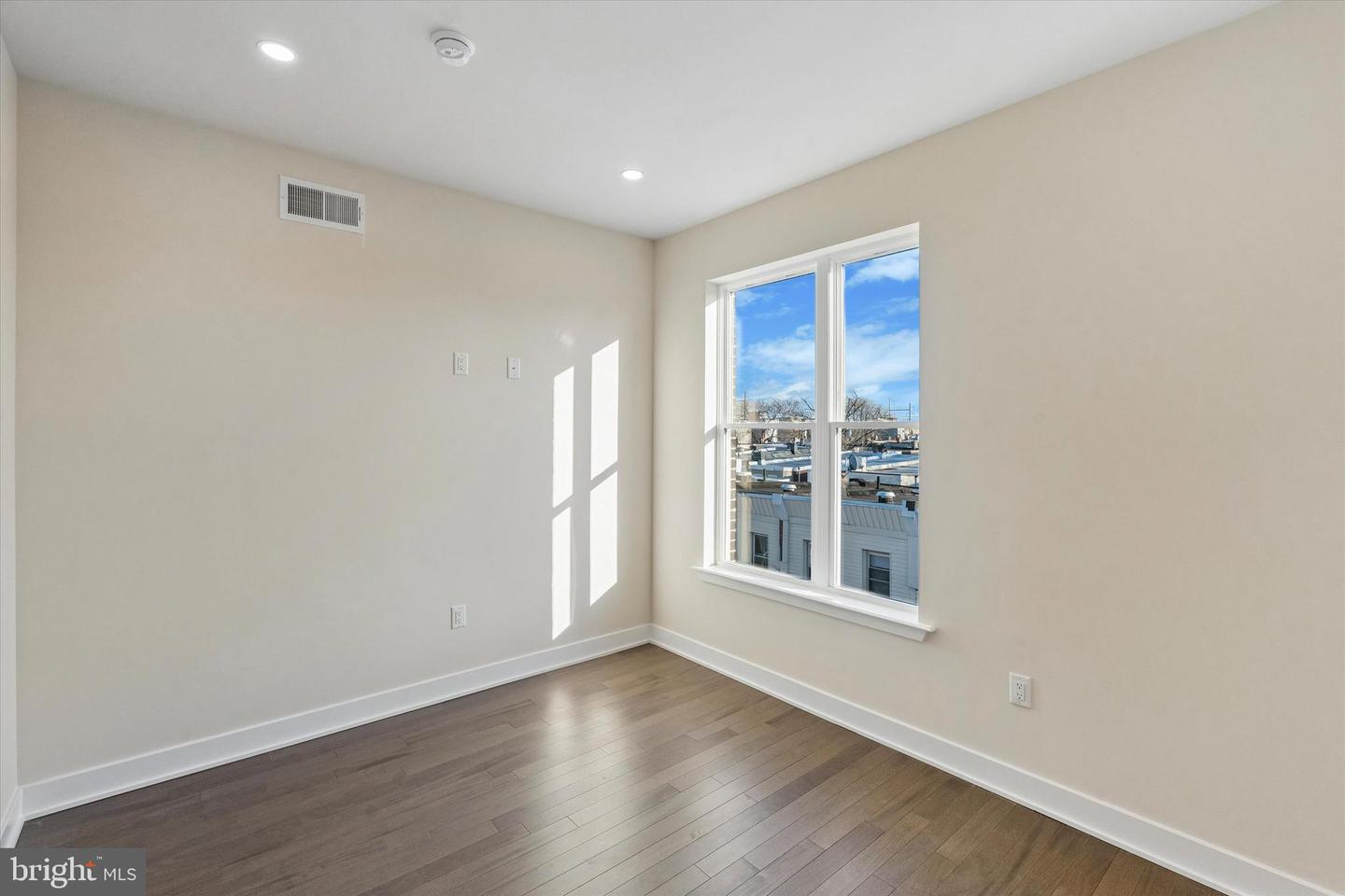 2625 Wilder St Property Photo 21