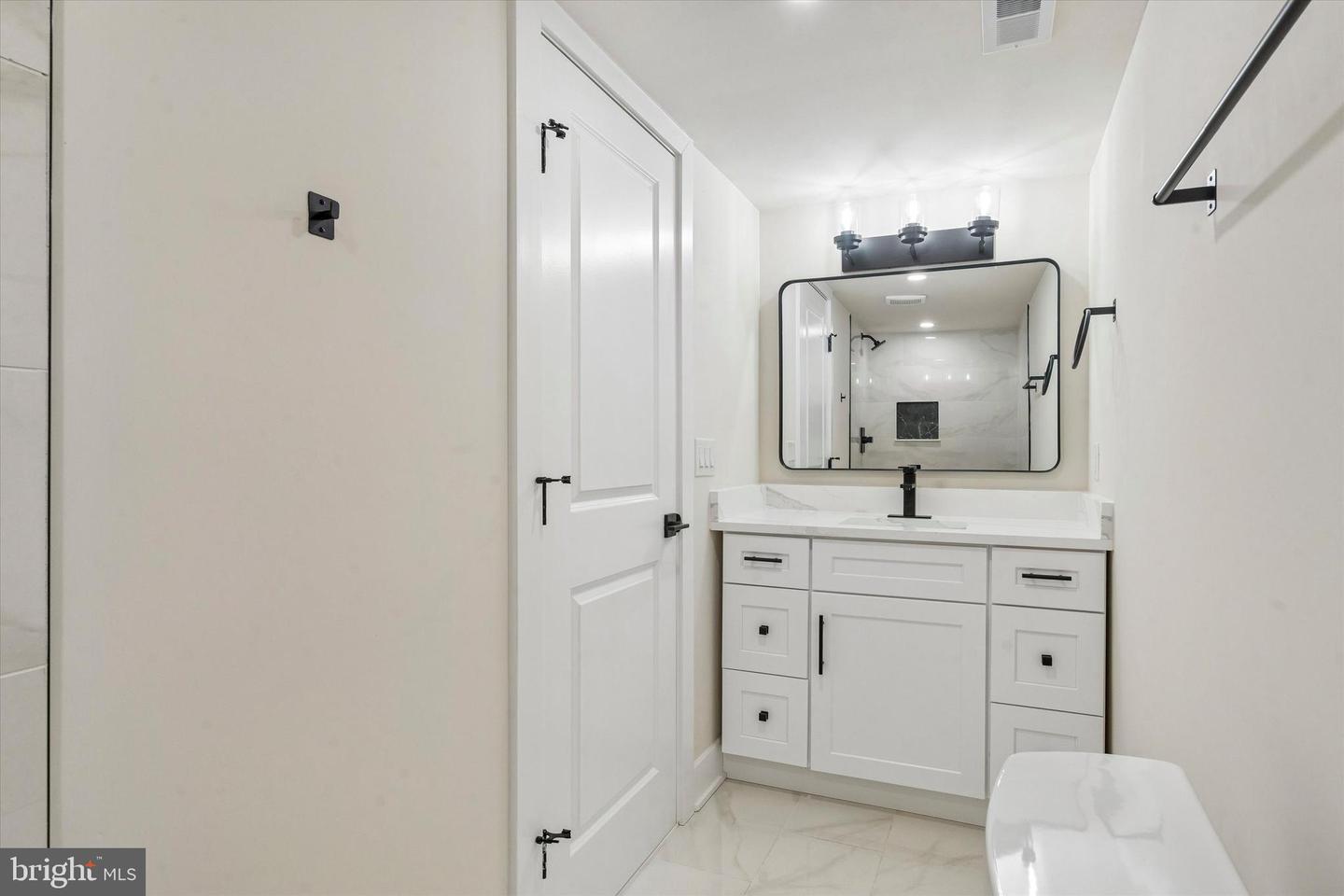 2625 Wilder St Property Photo 29