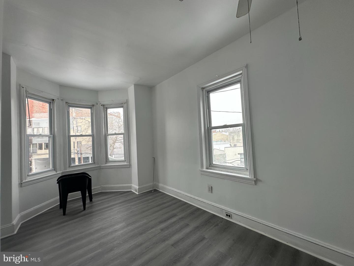 3843 Baring St Property Photo 23