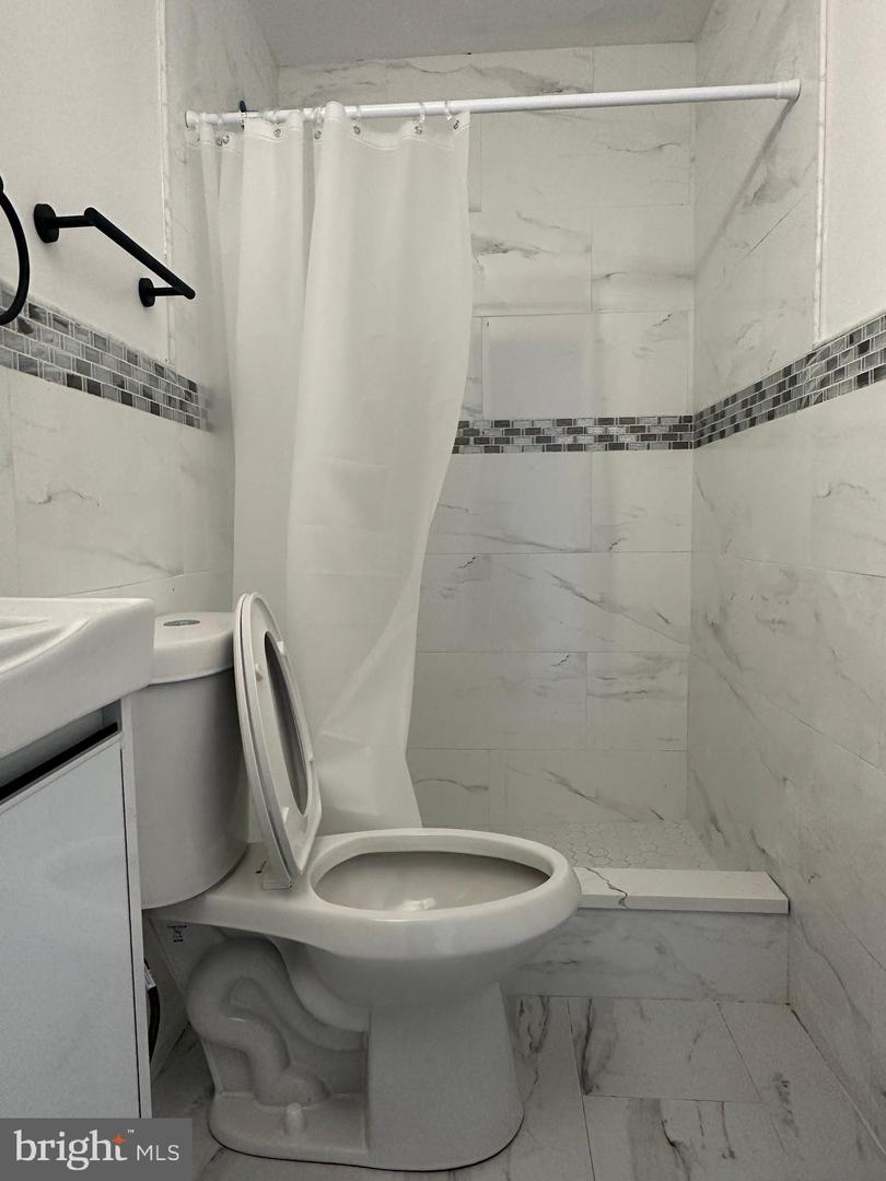 3843 Baring St Property Photo 27