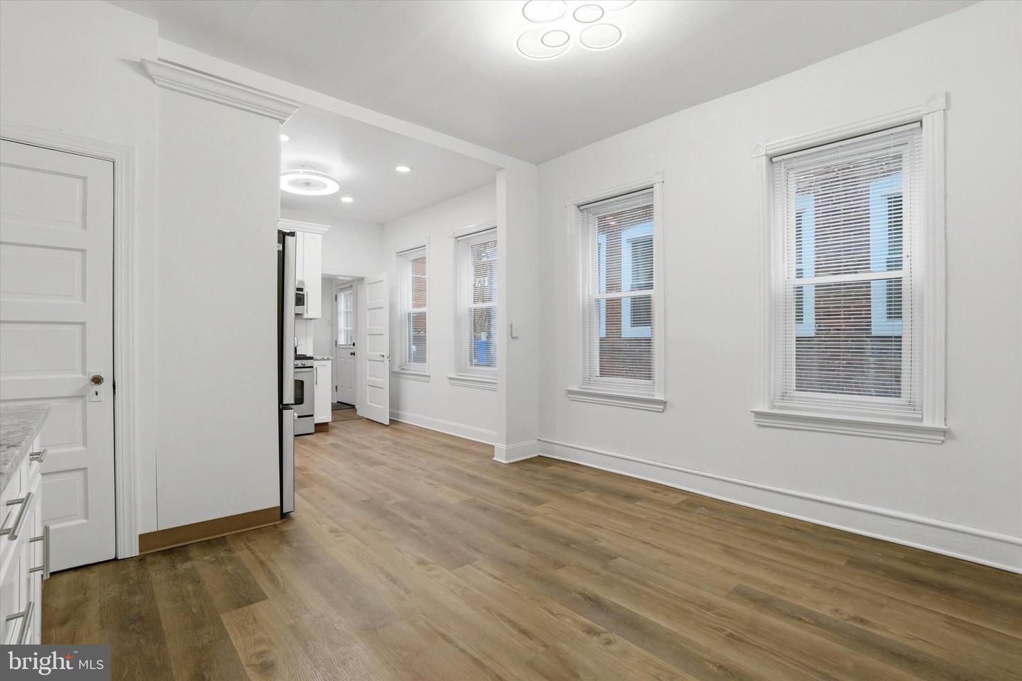 412 Delmar St Property Photo 8