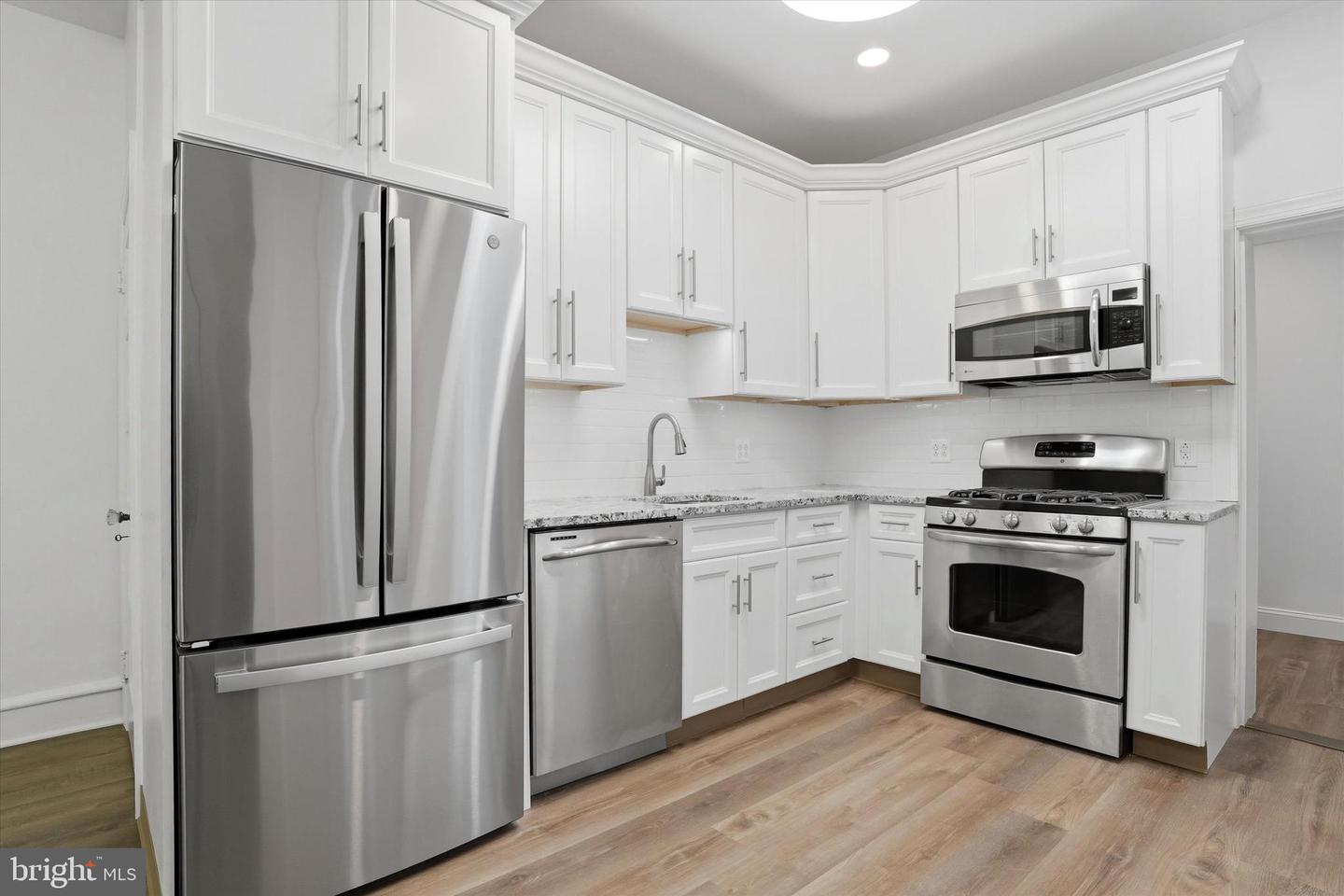412 Delmar St Property Photo 15