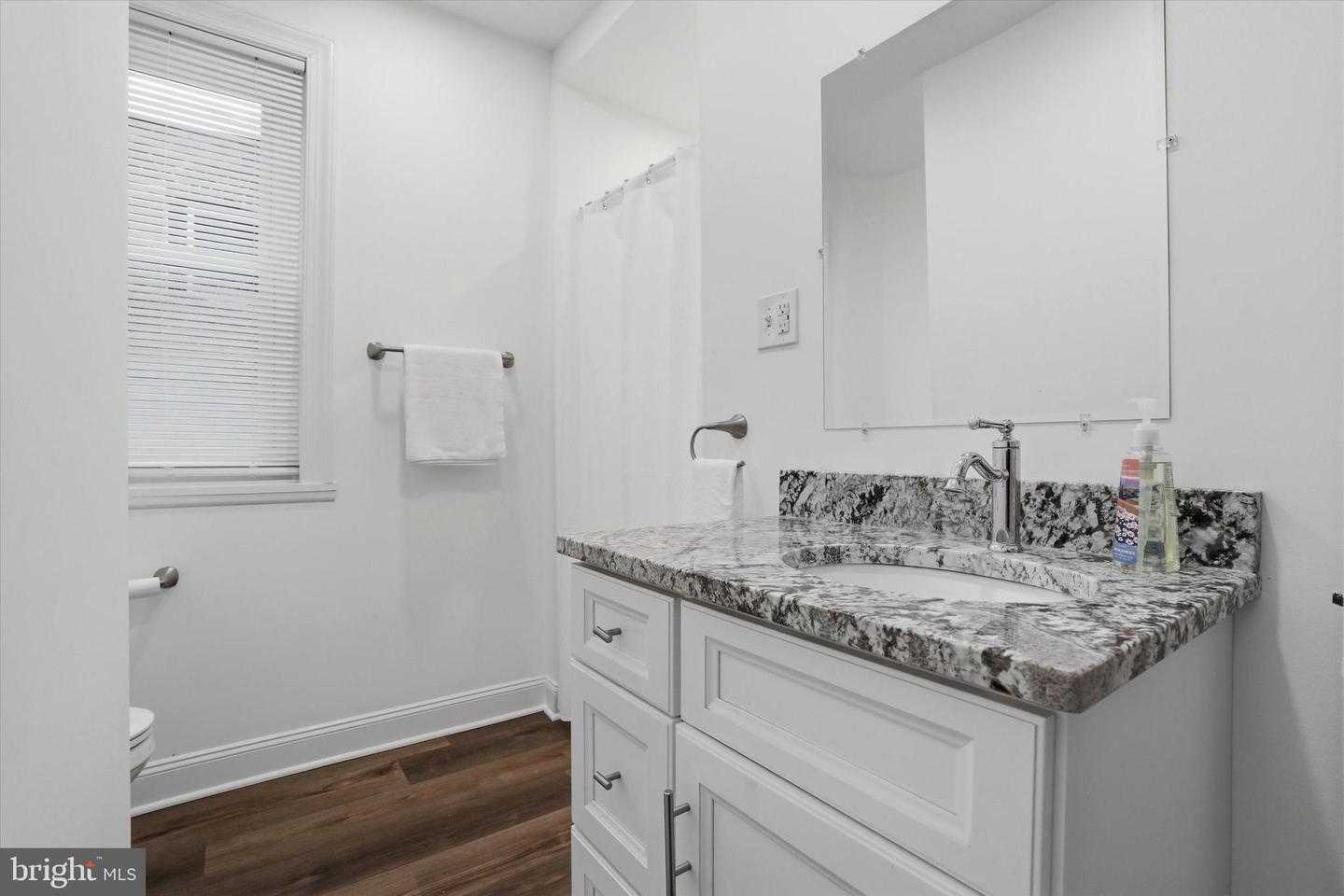 412 Delmar St Property Photo 24