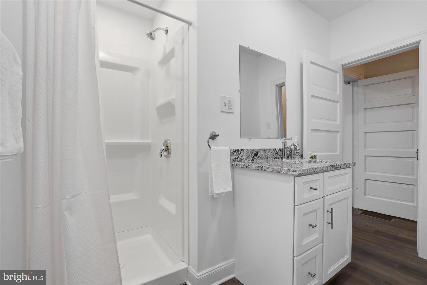 412 Delmar St Property Photo 25