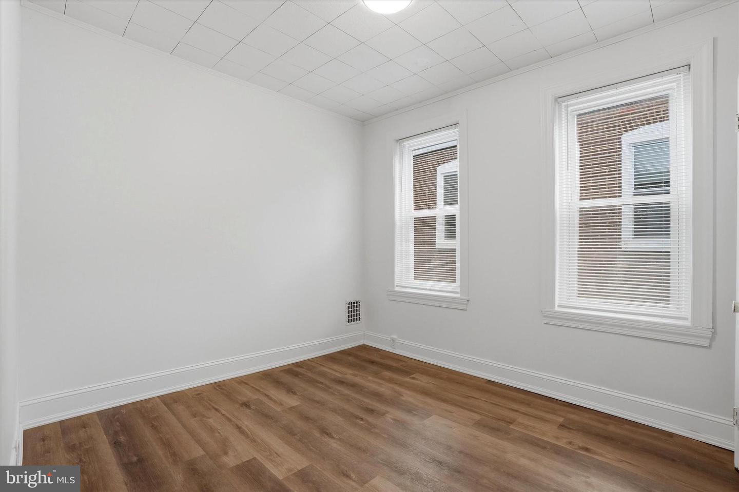 412 Delmar St Property Photo 26