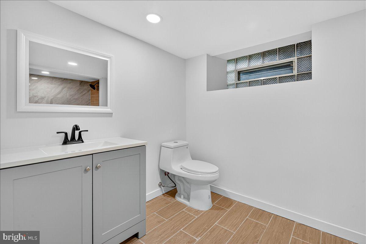 6737 N Smedley St Property Photo 25
