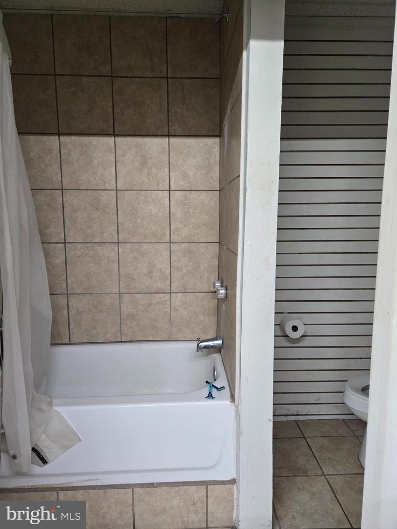 4068 Lancaster Ave Property Photo 9