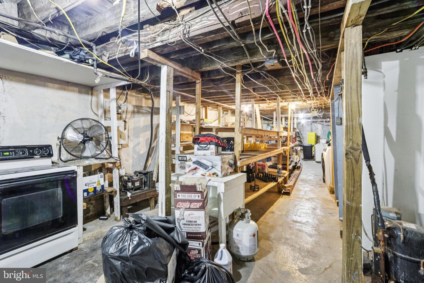 5977 Ogontz Ave Property Photo 30