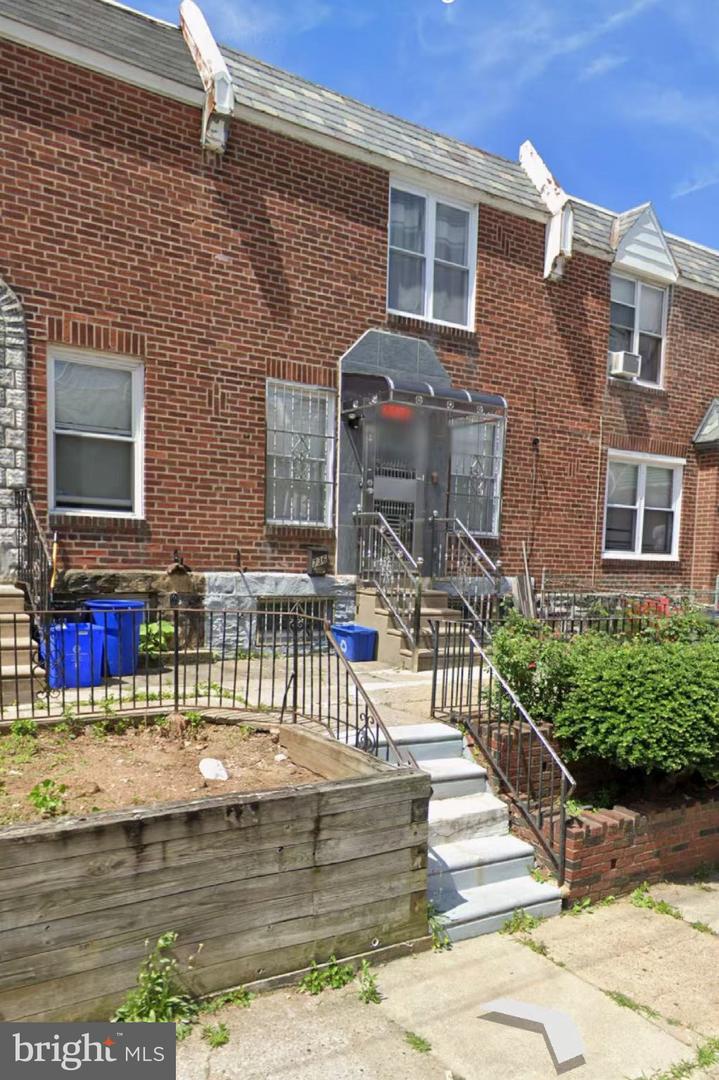 736 Landis St Property Photo 1