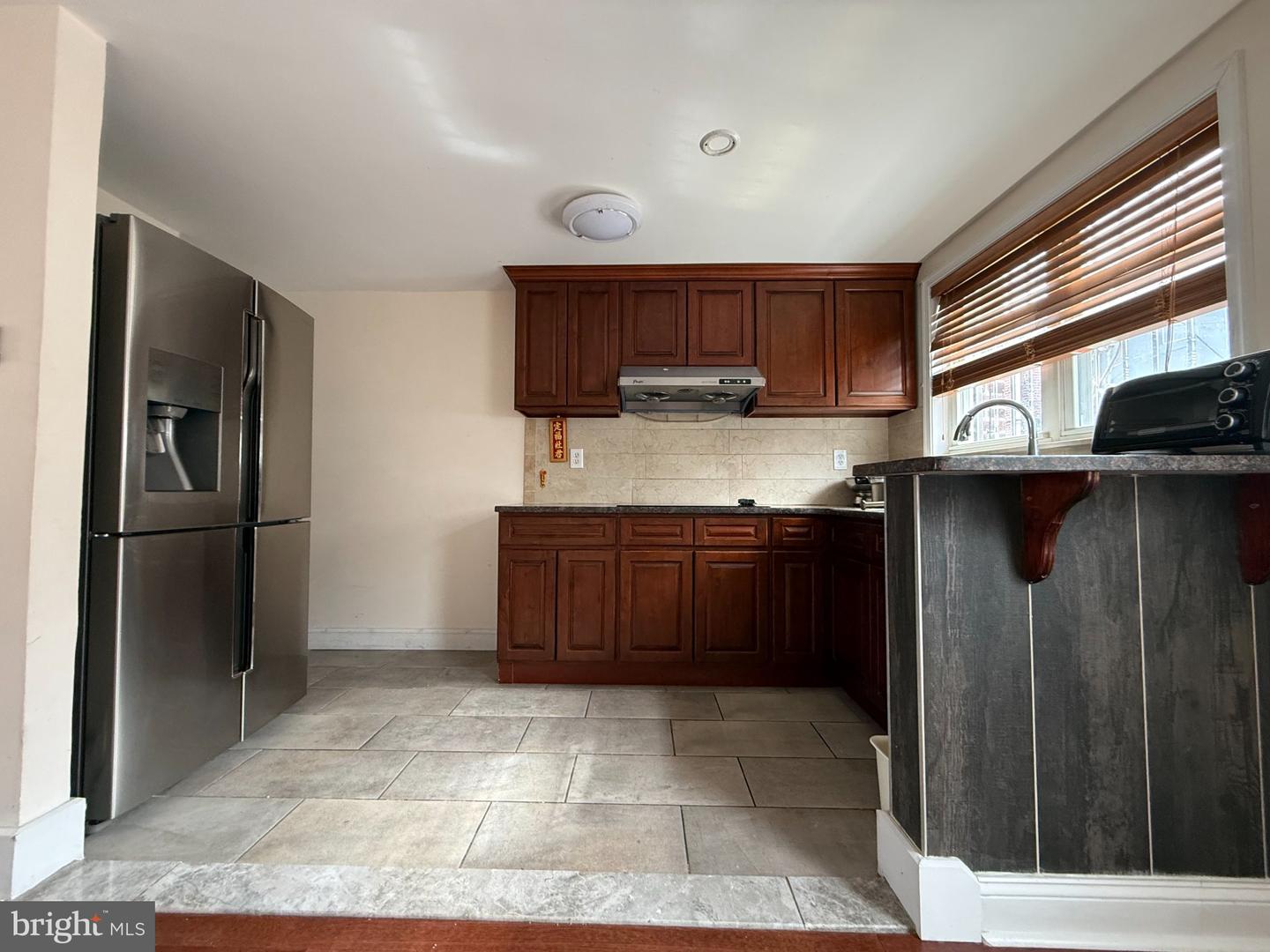 736 Landis St Property Photo 3