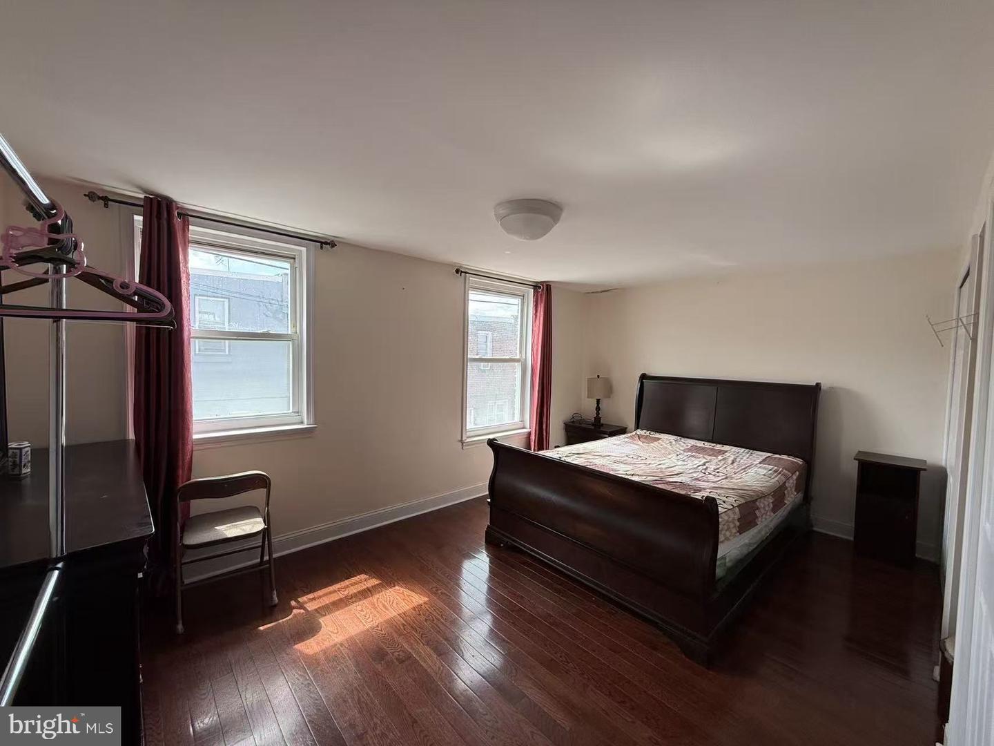 736 Landis St Property Photo 6
